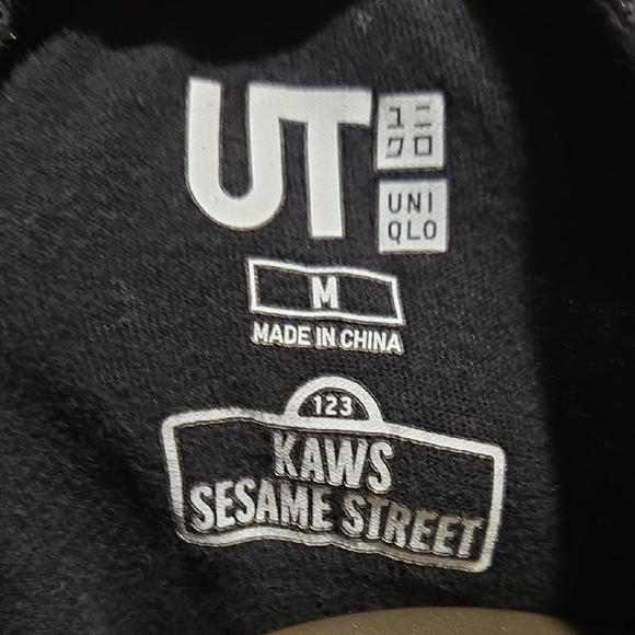 KAWS Uniqio Sesame Street Elmo & Cookie Monster Graphic Tee - Picture 2 of 8
